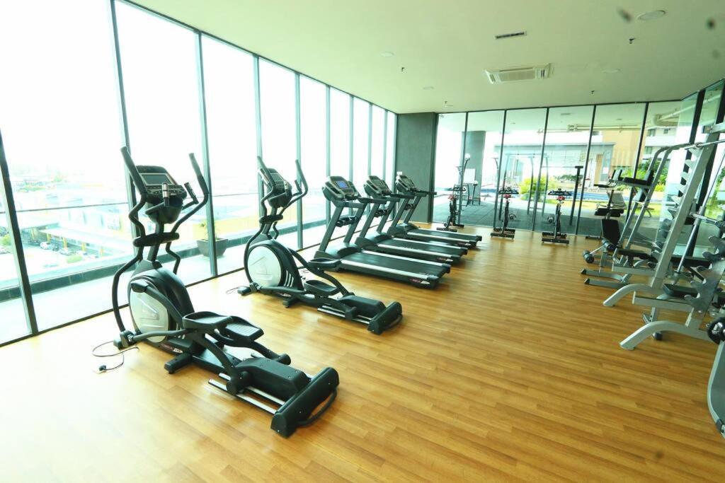 Pd D'Wharf Amazing Seaview Suite 9 Петалинг Джая Екстериор снимка
