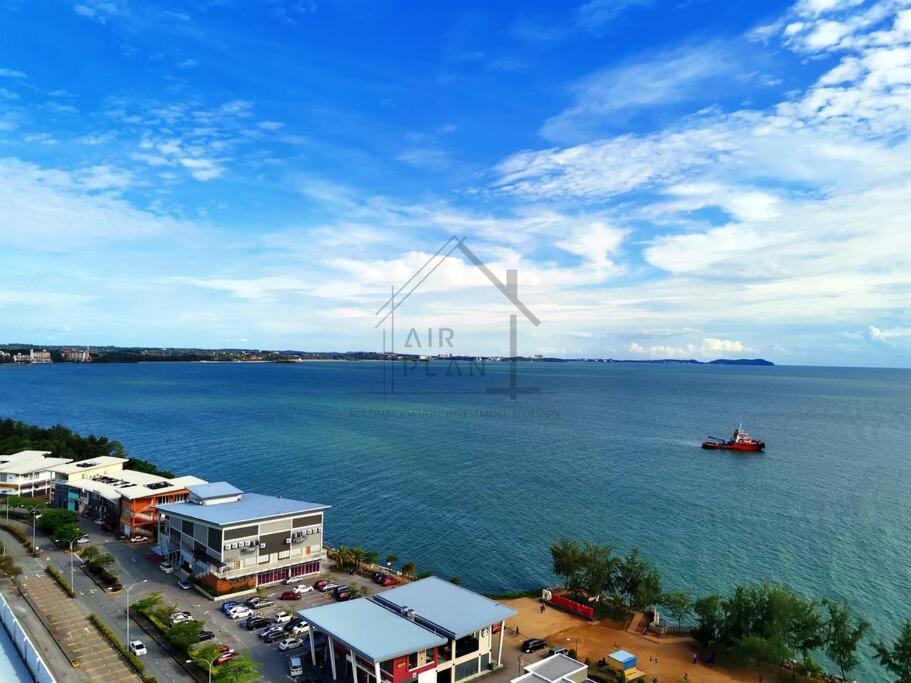 Pd D'Wharf Amazing Seaview Suite 9 Петалинг Джая Екстериор снимка
